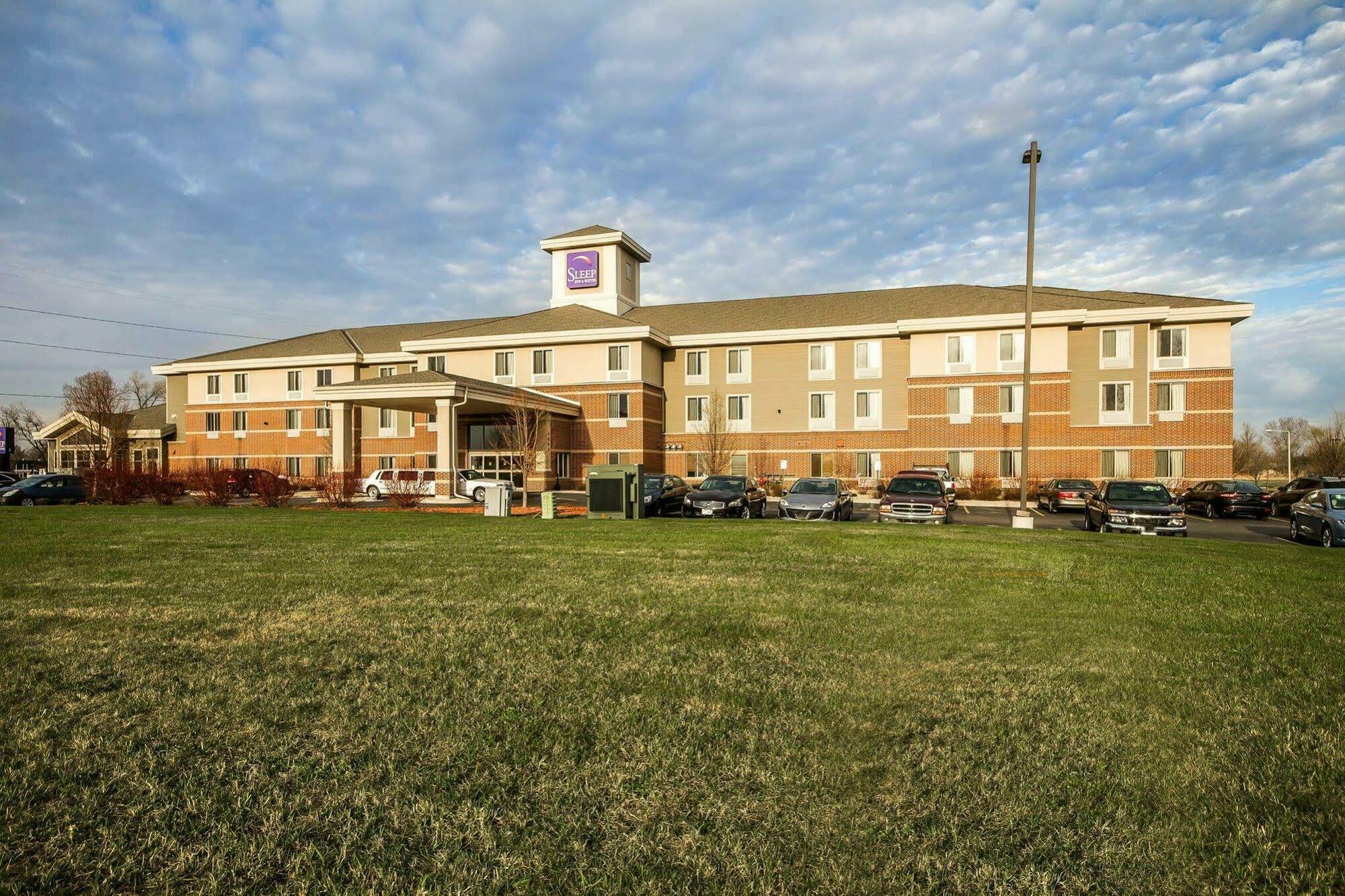 Sleep Inn & Suites Madison - Monona Buitenkant foto